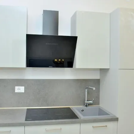Stylish Beachfront Flat In With Pool Apartment Bibione