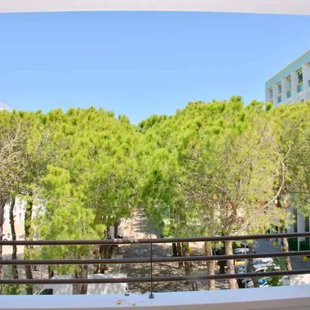 Stylish Beachfront Flat In With Pool Apartment