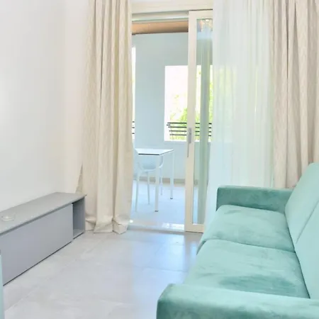 Stylish Beachfront Flat In With Pool * Bibione