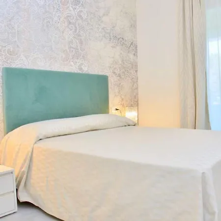 Stylish Beachfront Flat In With Pool Apartment